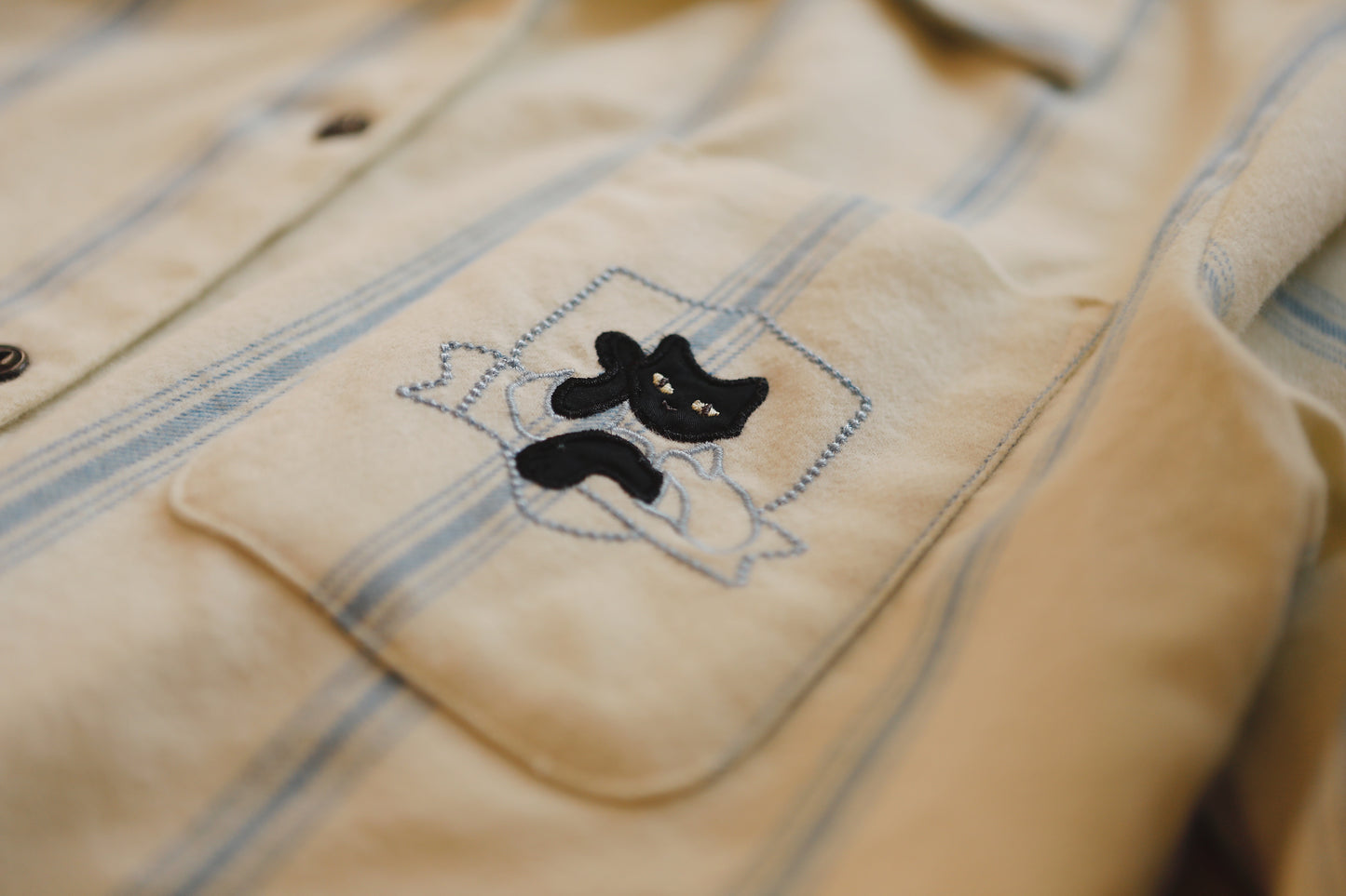 Feline Elegance: Black Cat EMB Cotton Pyjamas Set - Comfortable Homewear for a Soft and Cozy Night's Sleep