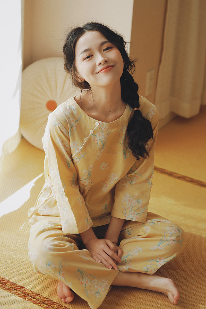 Elegant flora Kimono PJS, Vintage Cotton pyjama set, Traditional Cozy sleepwear, Yellow Kimono loungewear
