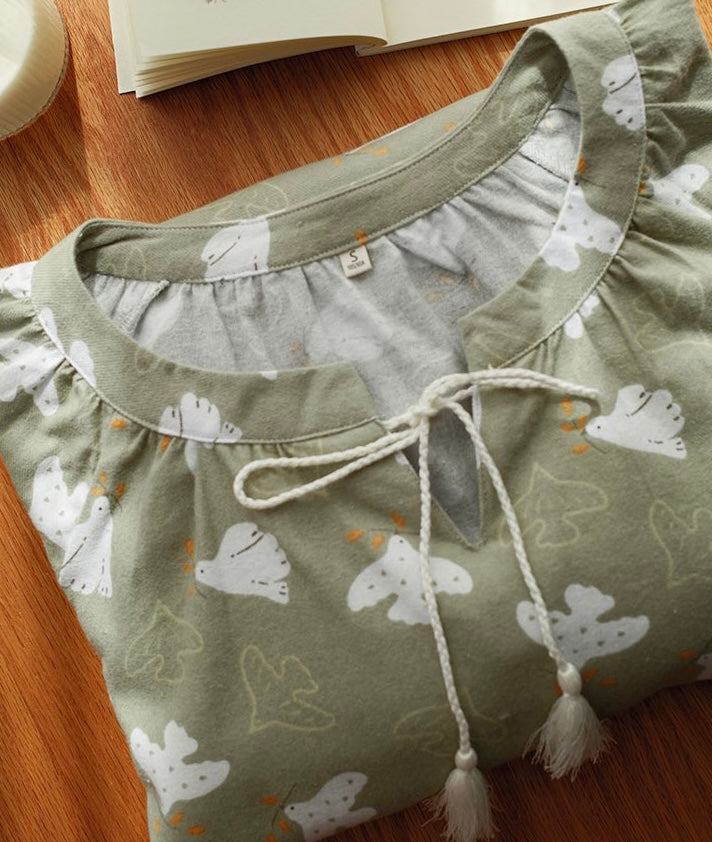 Green Cotton Pajama Set – Nature Inspired Bird Print Sleepwear for Relaxed Living