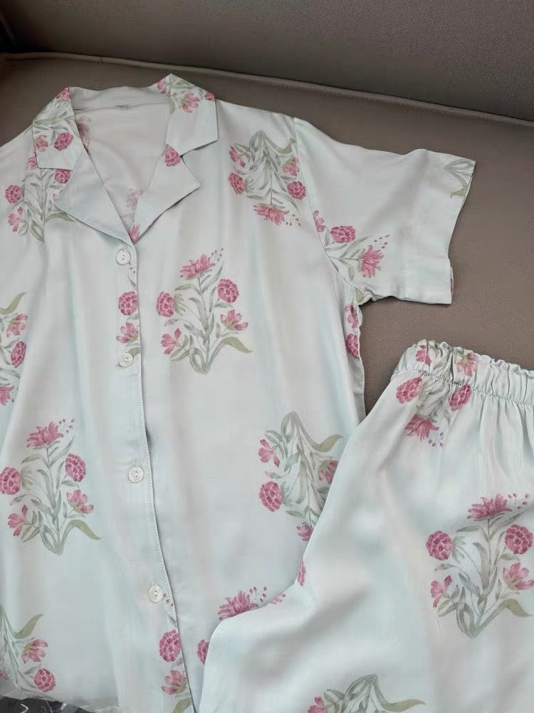 Bridesmaid Pajamas: Hydrangea Flora Print Set for a Stylish Bachelorette Party or Gifts