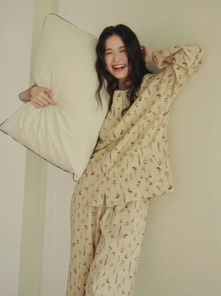 Women’s Organic Cotton Floral Pajama Set – Breathable & Gift-Ready