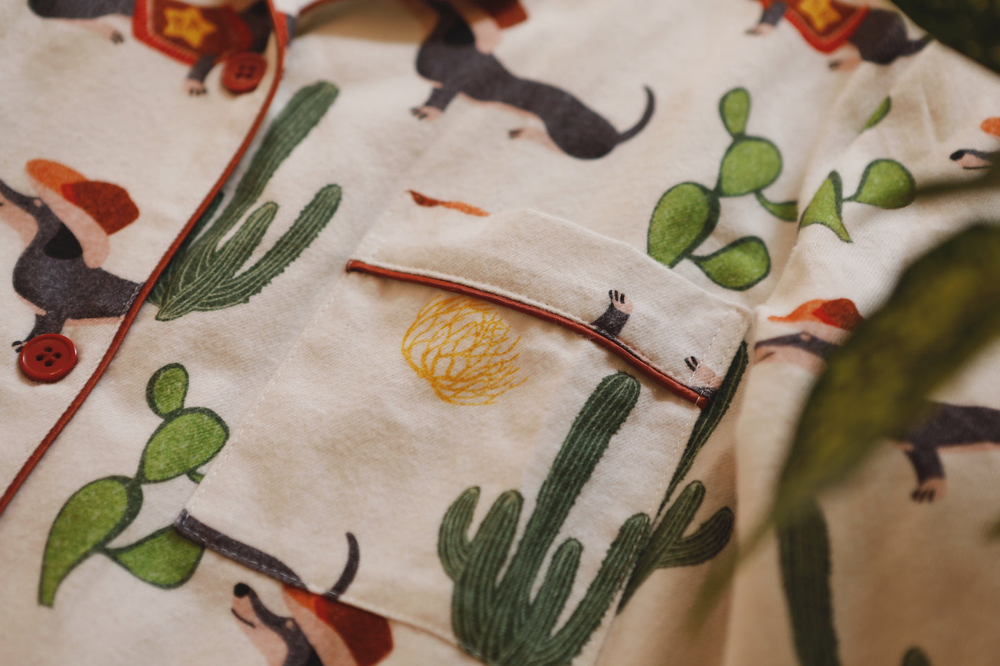 Dachshund Print Pajama Set: Cute Dog Pattern Loungewear in Cozy Flannel - Soft and Pure Cotton Pajamas