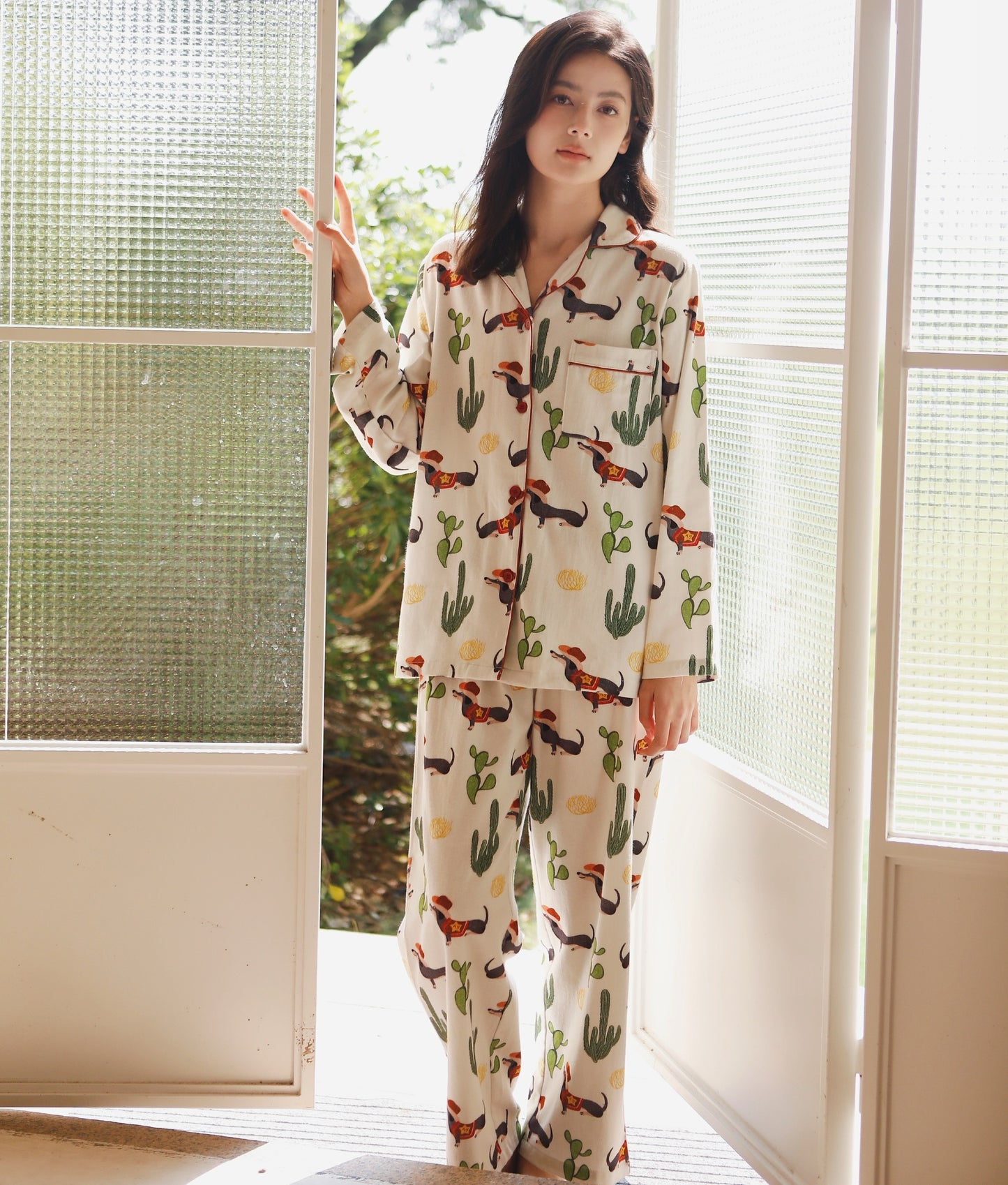 Dachshund Print Pajama Set: Cute Dog Pattern Loungewear in Cozy Flannel - Soft and Pure Cotton Pajamas