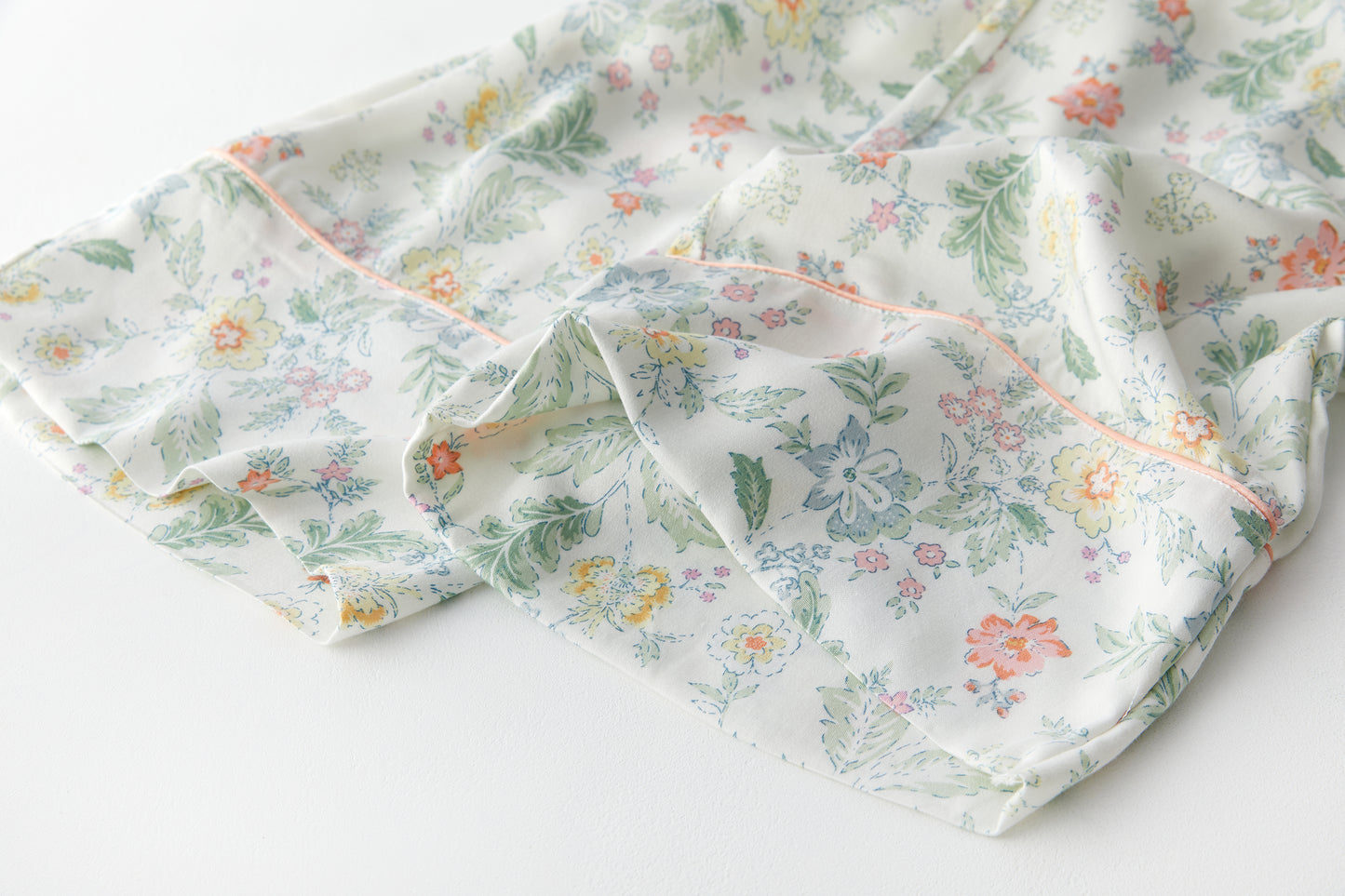 Monet garden inspired pajamas, Bridesmaid pajamas, Bridesmaid Pajama set, Bridesmaid Gifts, Bachelorette party PJS
