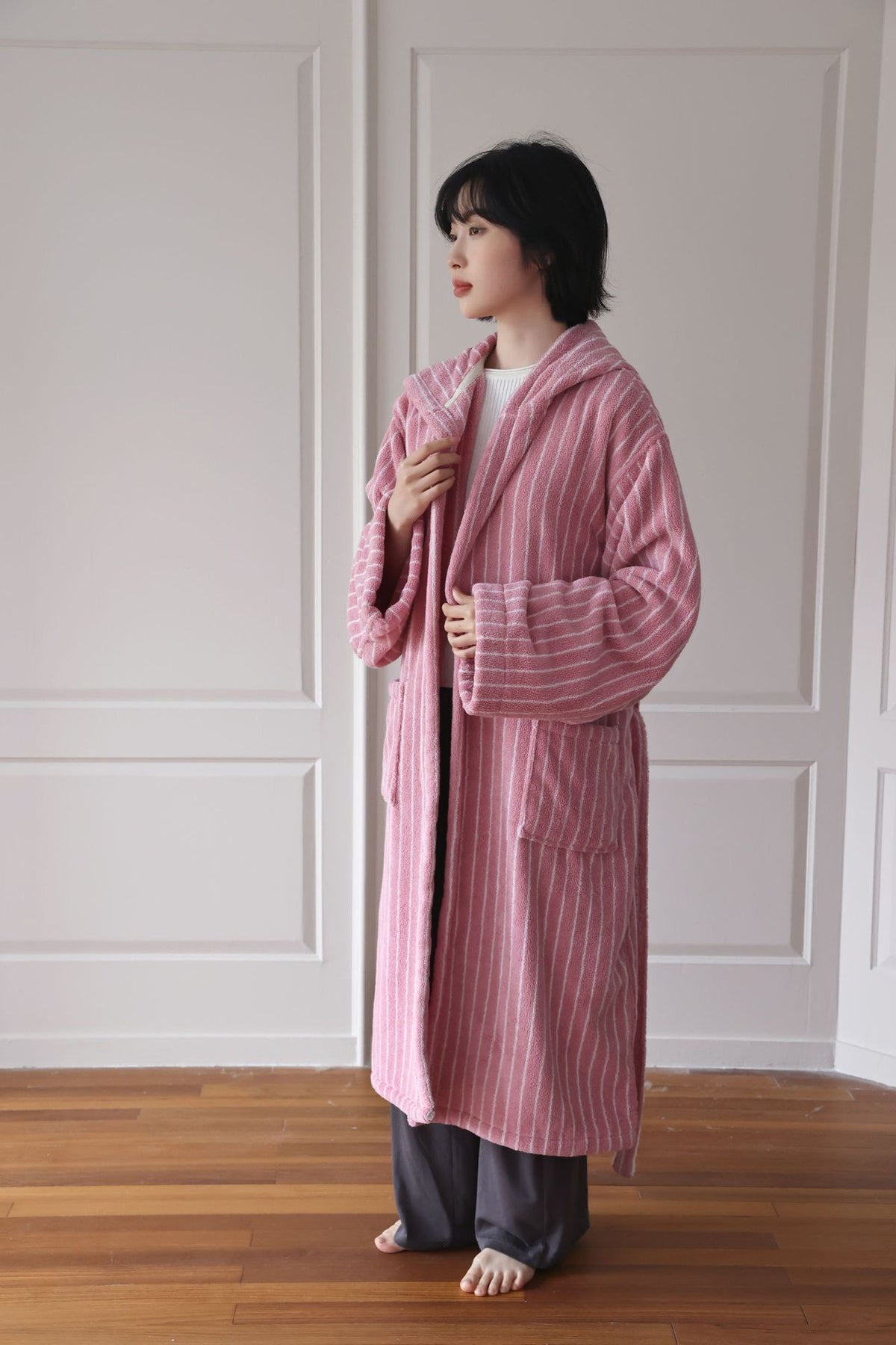 Mother and child pink striped cotton hooded bathrobes - view 5