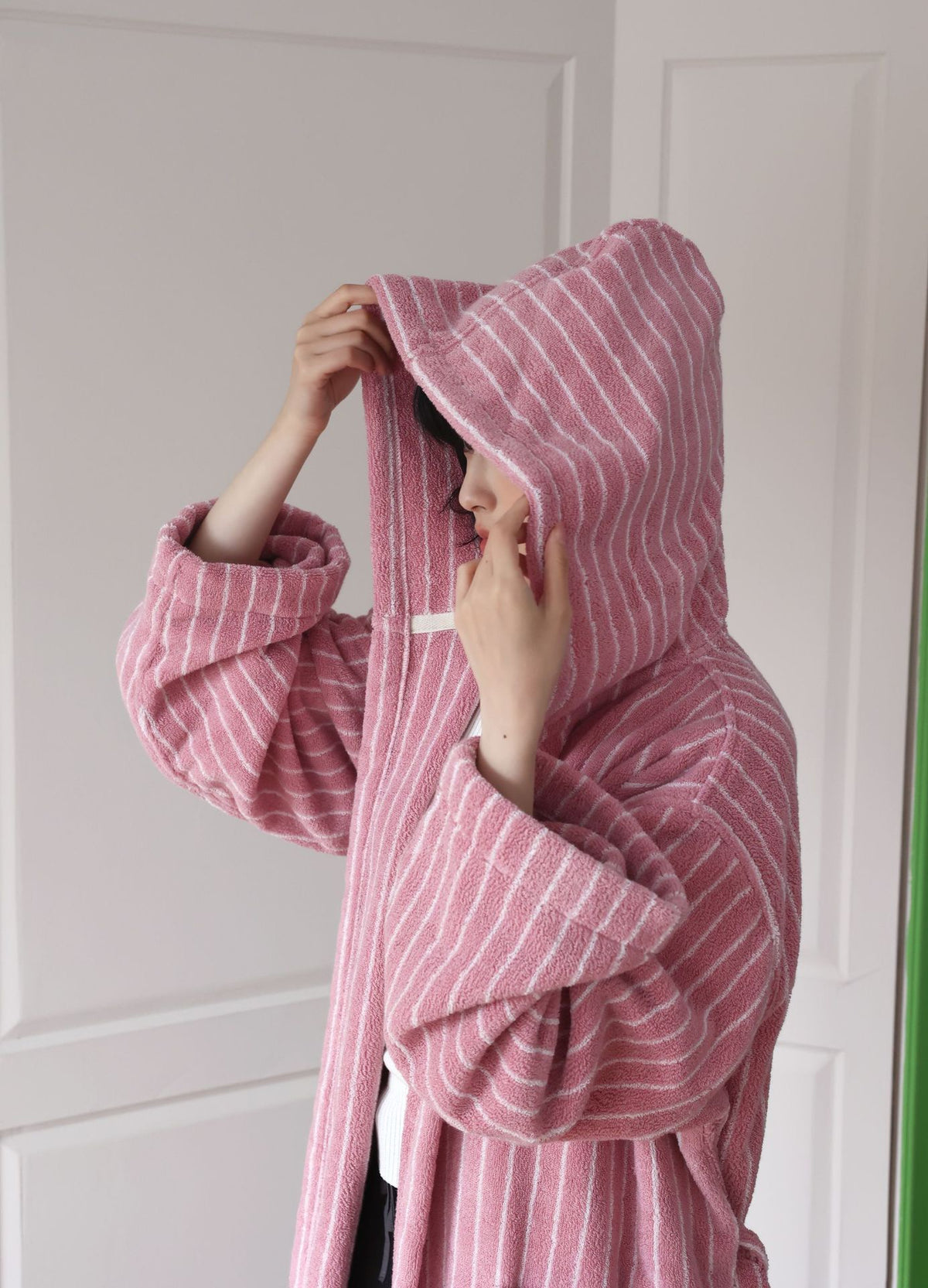 Mother and child pink striped cotton hooded bathrobes - view 7