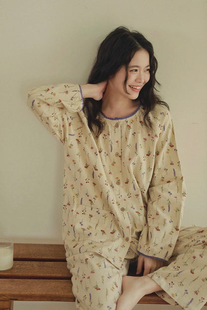 Women’s Organic Cotton Floral Pajama Set – Breathable & Gift-Ready