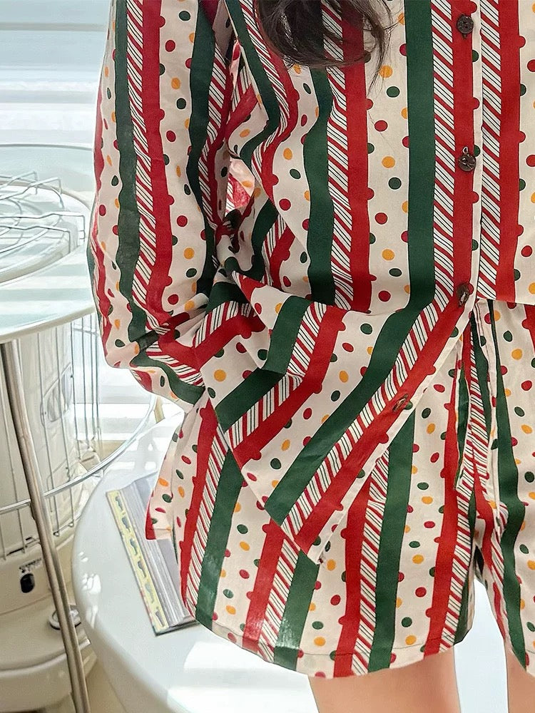 Unsex Christmas Pajama Set – Red Green Striped Santa Print Sleepwear