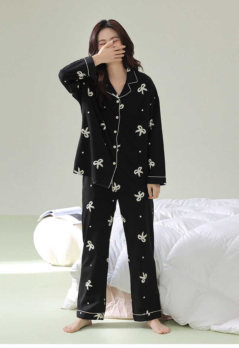 Charming Bow Tie Pajamas with Pockets - Classic Loungewear, 100% Cotton Sleepwear, Cozy Black Homewear